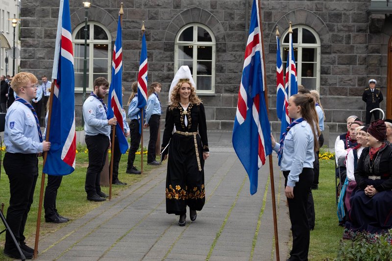 Ebba Katrín Finnsdóttir fjallkonan 2024