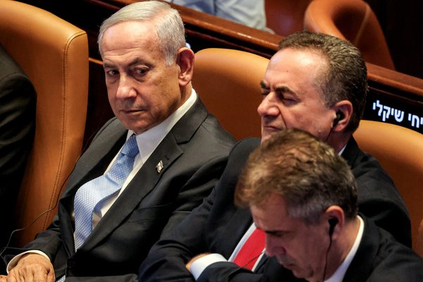 Israel Katz varnarmálaráðherra Ísraels og Benjamin Netanyahu