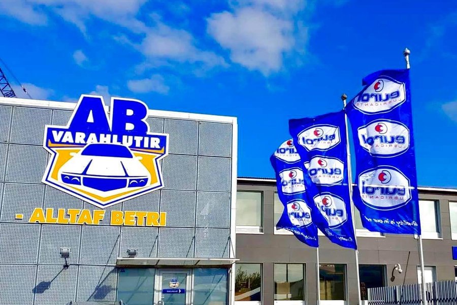 Lamdi mann og hótaði honum lífláti