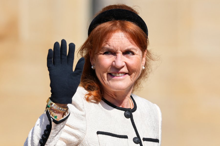 Fergie mun missa titla sína og heimili