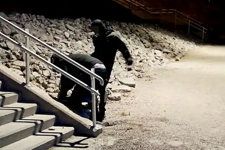 Meðlimur í sænskum tálbeituhópi grunaður um upptöku í sturtuklefa stúlkna