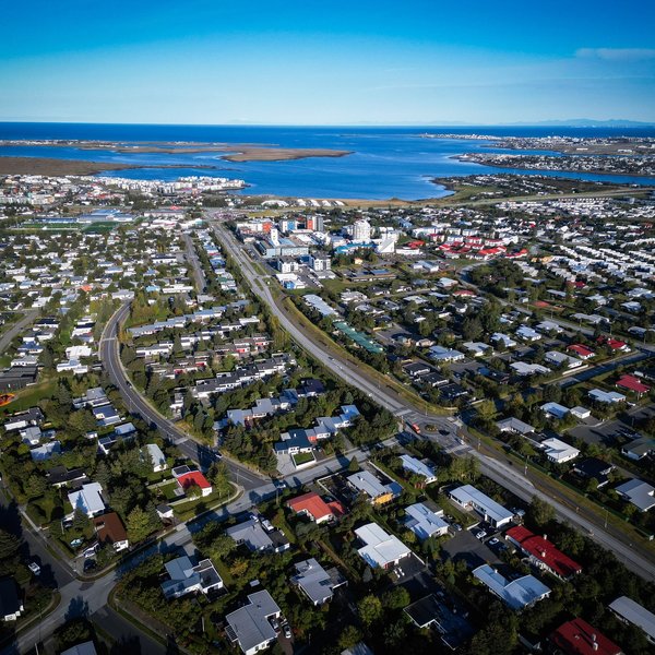 Innbrot og þjófnaður í Garðabæ