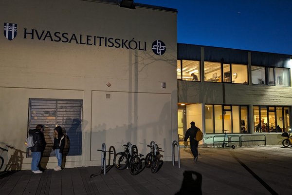 Skólastjóri svarar engu um árás á barn
