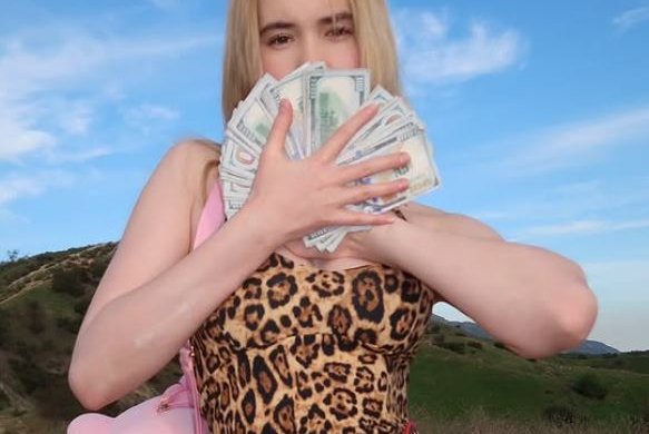 Segist hafa mokgrætt á tveimur vikum á OnlyFans