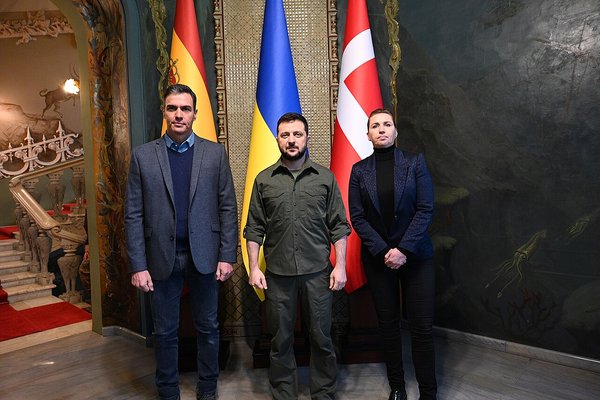 Danir ætla kaupa langdræg vopn vegna ógn Rússa