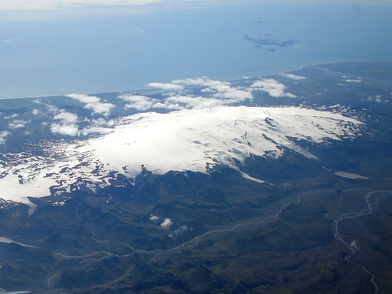 Þórsmörk_Eyjafjallajökull_1_Iceland_(cropped)