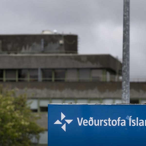 Hiti á bilinu tíu til fimmtán stig