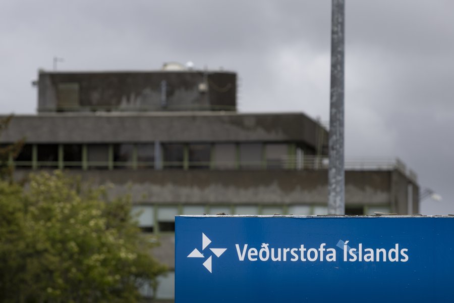 Hiti á bilinu tíu til fimmtán stig