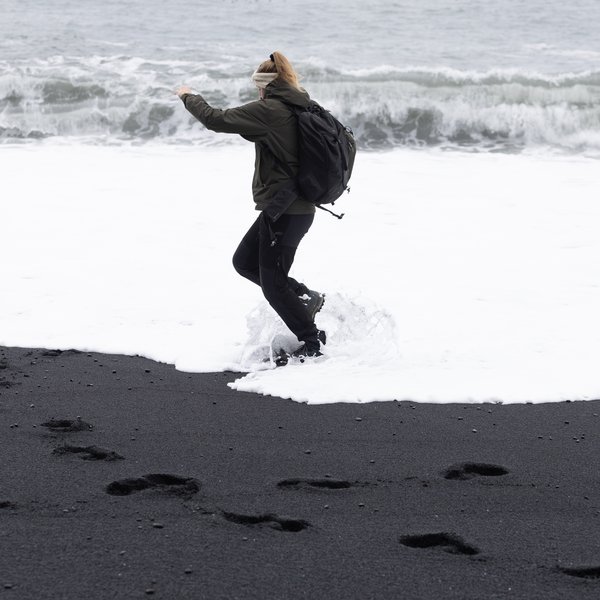 Yfirlögregluþjónn hefur ekki trú á að hörmungarmyndbönd úr Reynisfjöru hjálpi