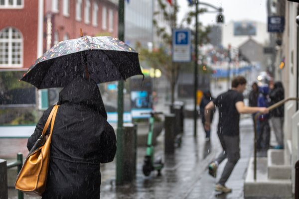 Mesta hvassviðri sem komið hefur að landi í marga mánuði