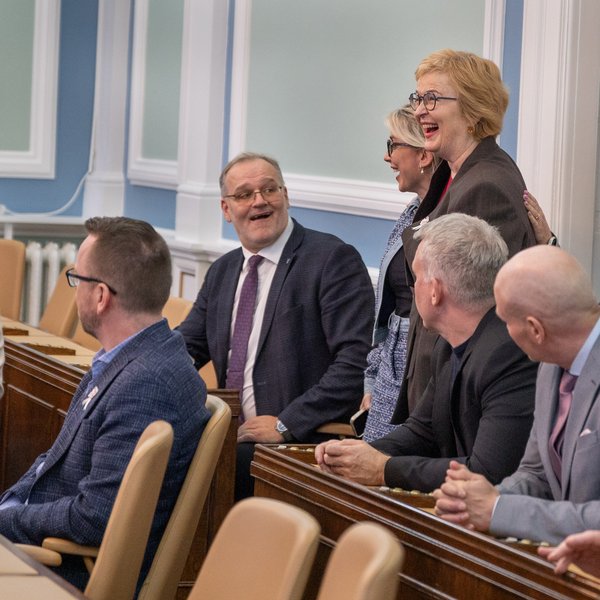 Söguleg stund á Alþingi