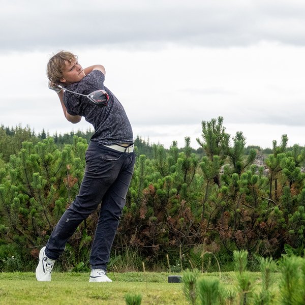 Veigar hársbreidd frá úrslitakeppni á sterkasta ungmennamóti heims í golfi